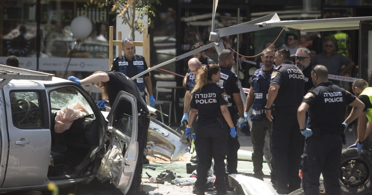 Israeli Singer Lightly Wounded in Tel Aviv Car Accident