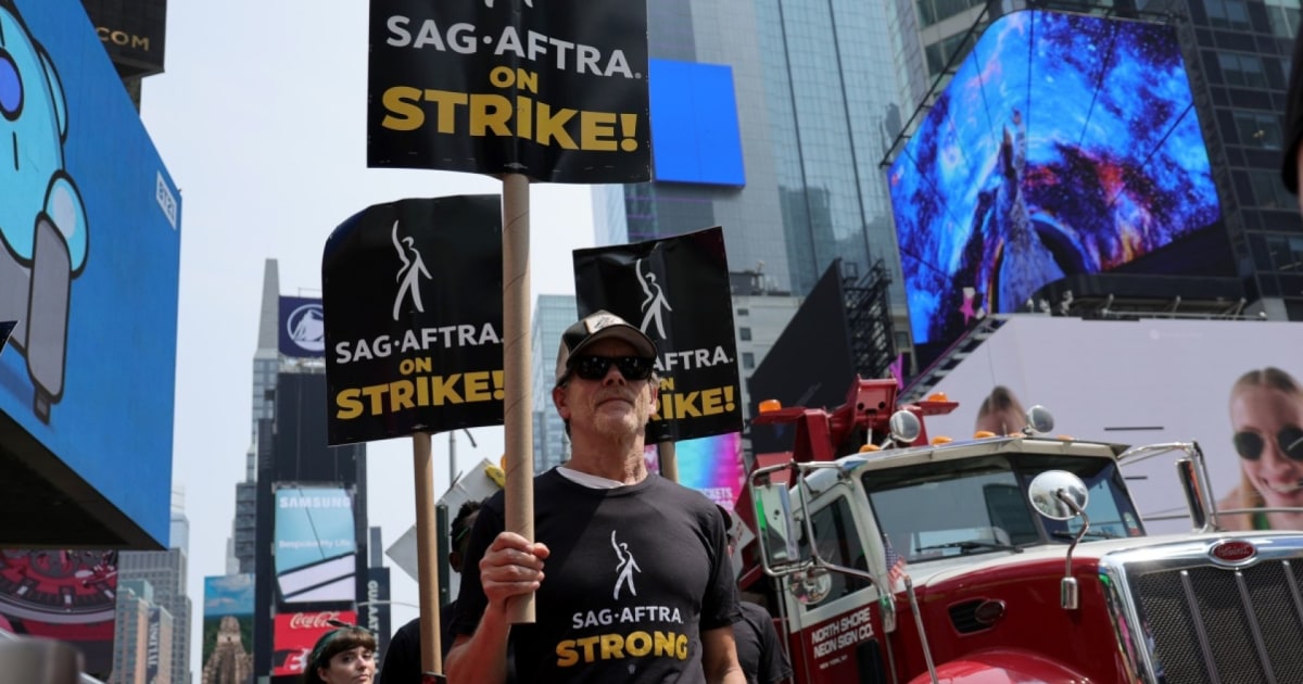 Actors hit picket lines for first full week of strike