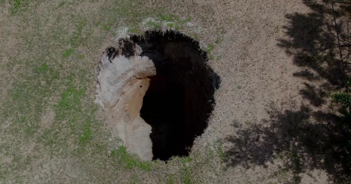 Deadly Florida sinkhole that swallowed man in 2013 opens again