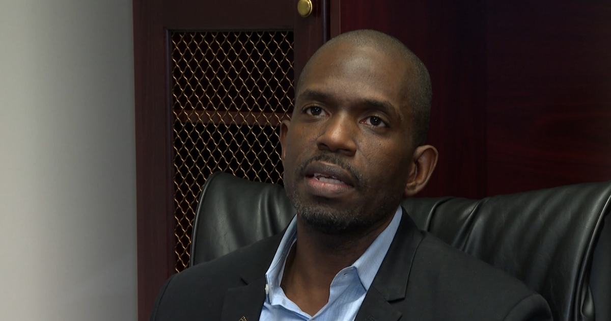 mayor temporarily replaced after arrest