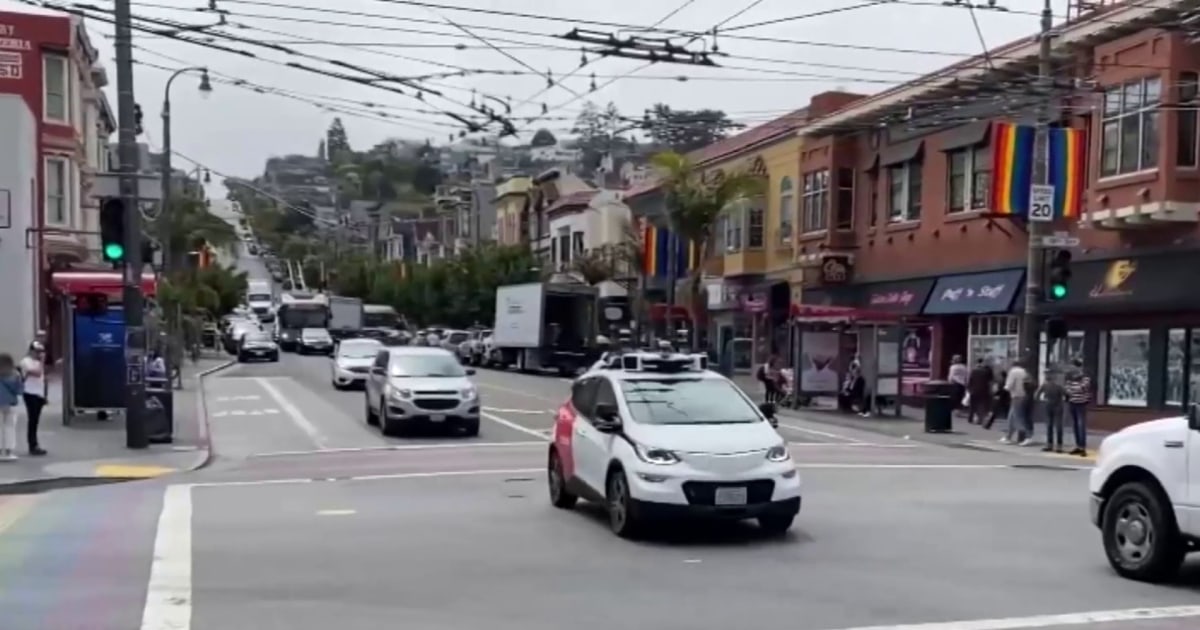 Driverless taxis in San Francisco cause traffic jams, chaos