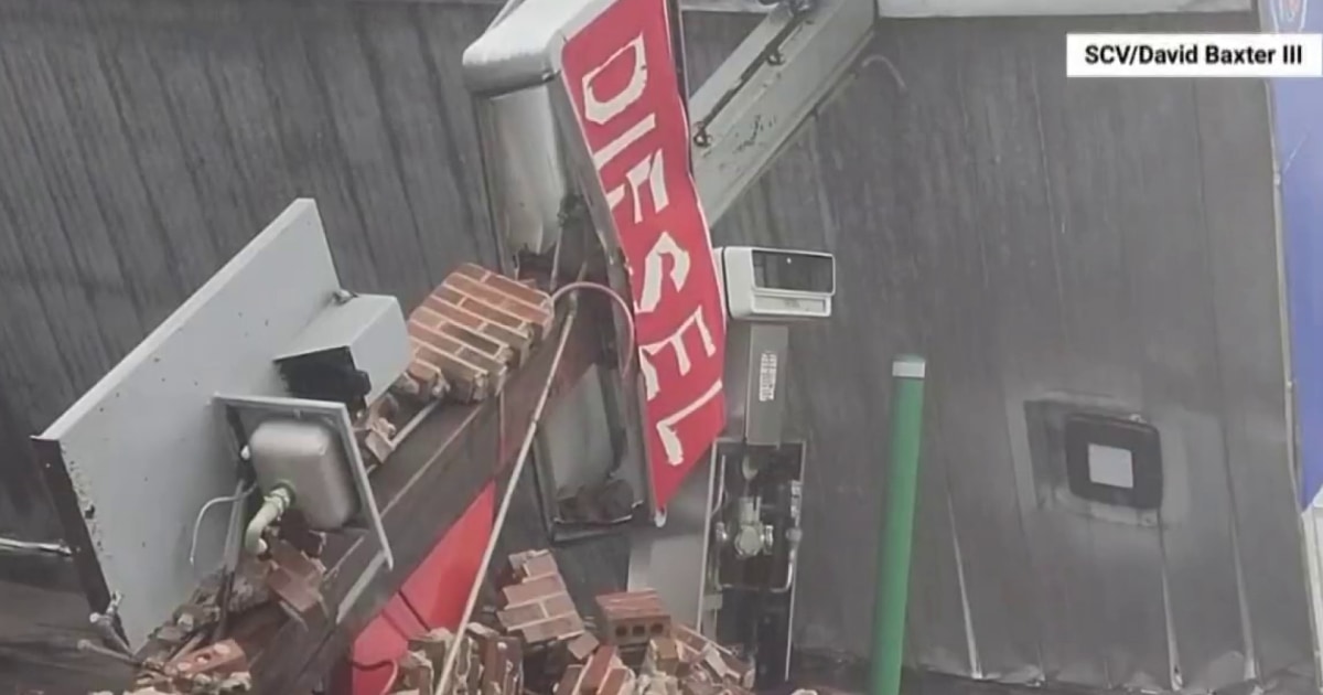 Florida communities begin cleaning up after Hurricane Idalia