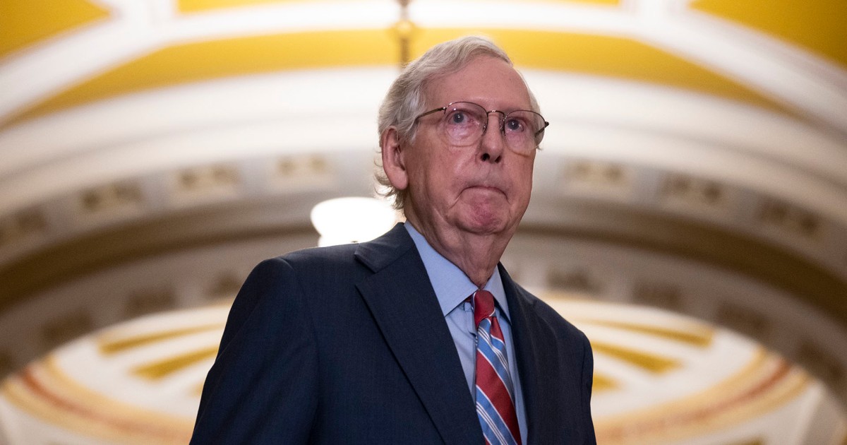 McConnell mengganggu acara Kentucky dengan meneriakkan “mundur”.