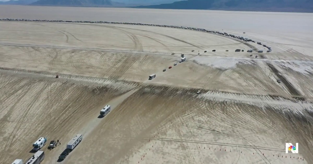 Burning Man attendees rush from Nevada desert after days stranded by storm