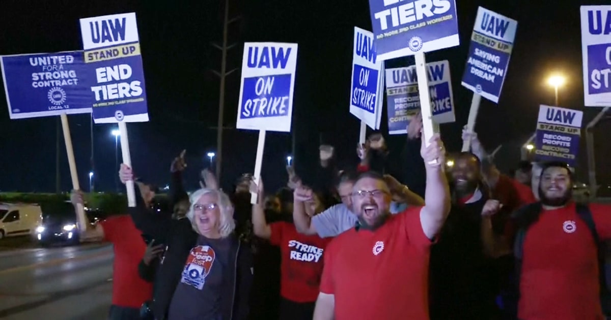 UAW strike begins at Jeep Wrangler plant in Ohio