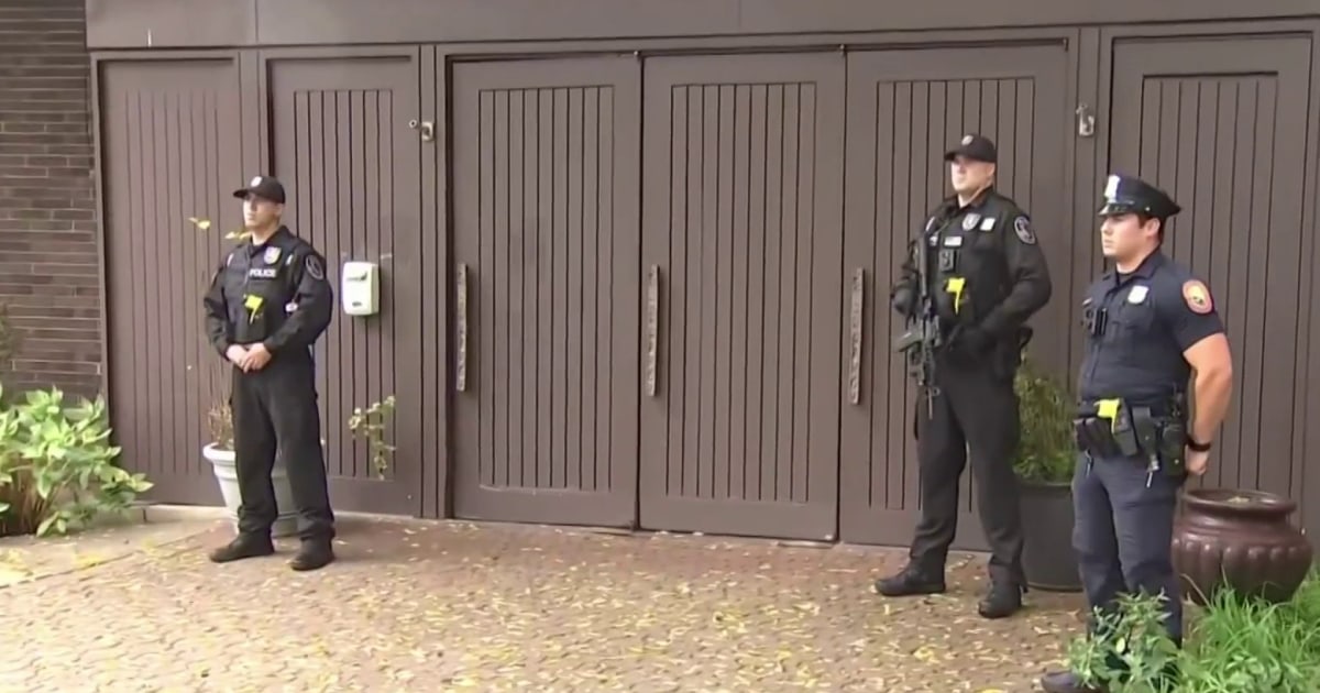 Security at U.S. synagogues and mosques ramps up as attacks escalate in Israel and Gaza Strip