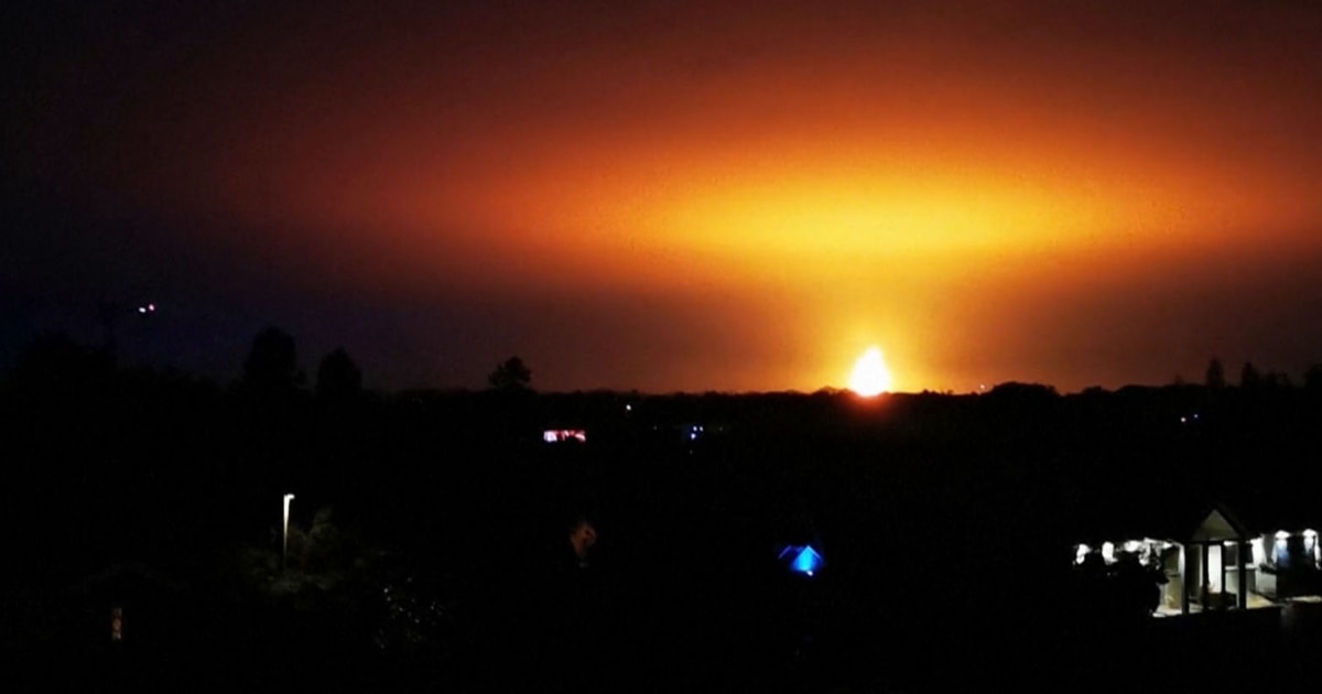 Une énorme boule de feu illumine le ciel près d’Oxford après un éclair