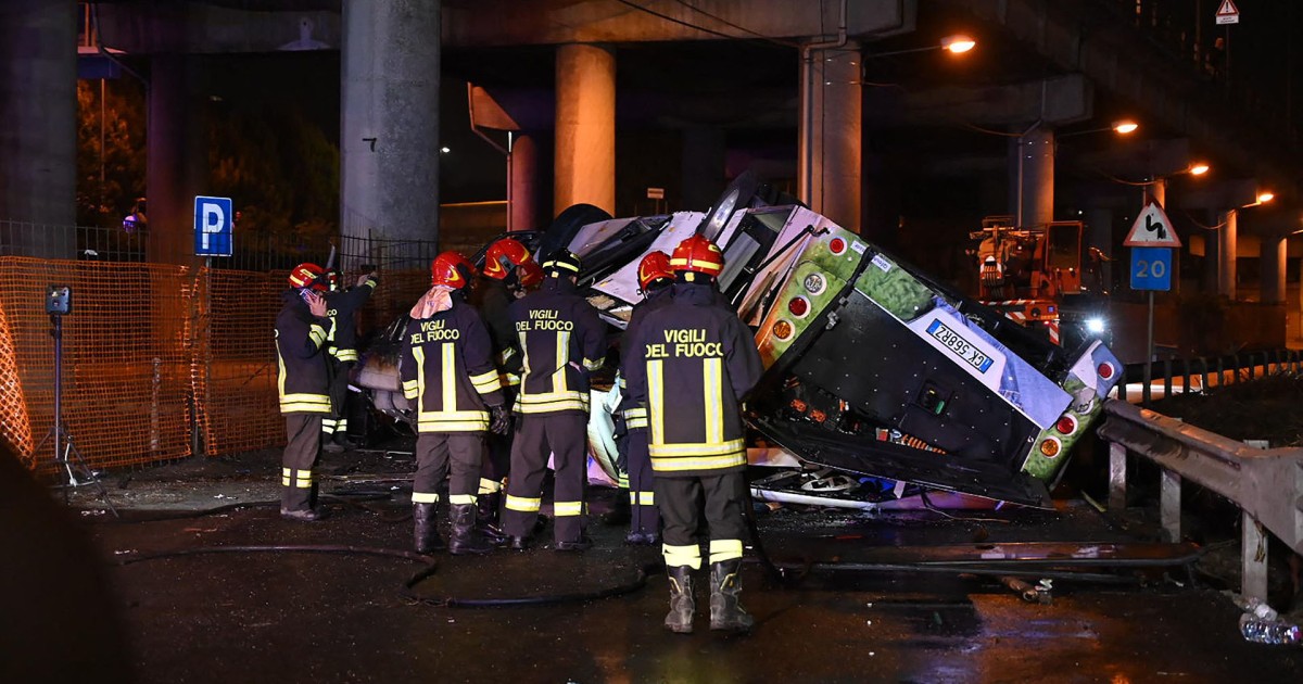 Plusieurs morts après la chute d’un bus d’un pont près de Venise