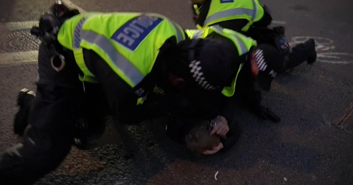 London police arrest counterprotesters at pro-Palestinian march