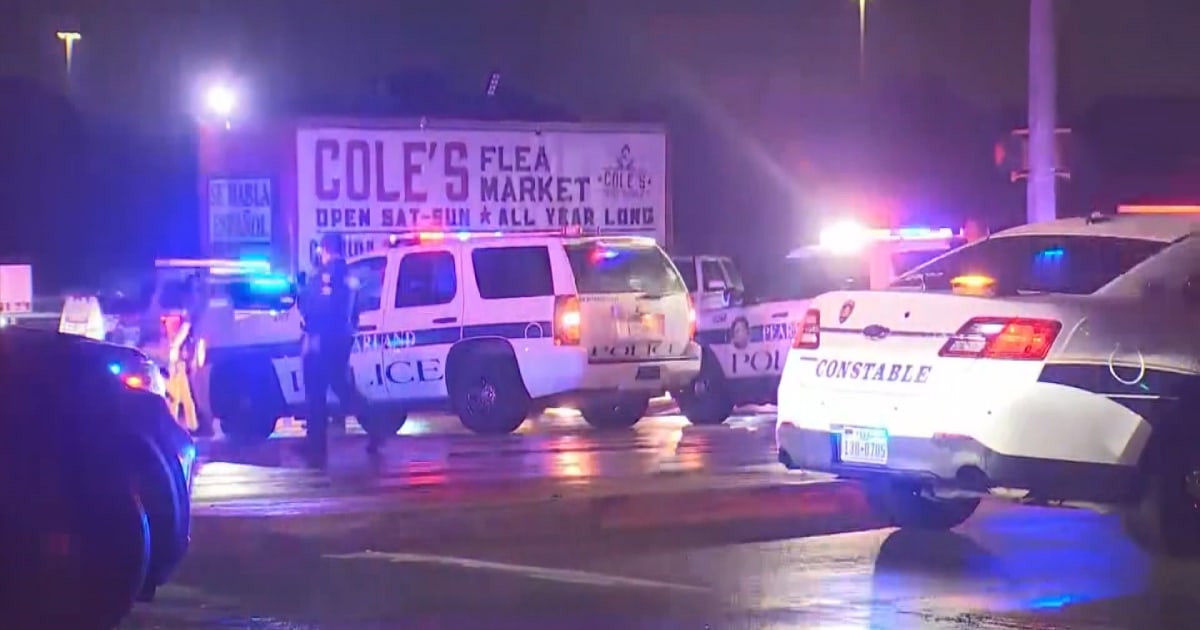 One killed, 4 wounded in Texas flea market shooting