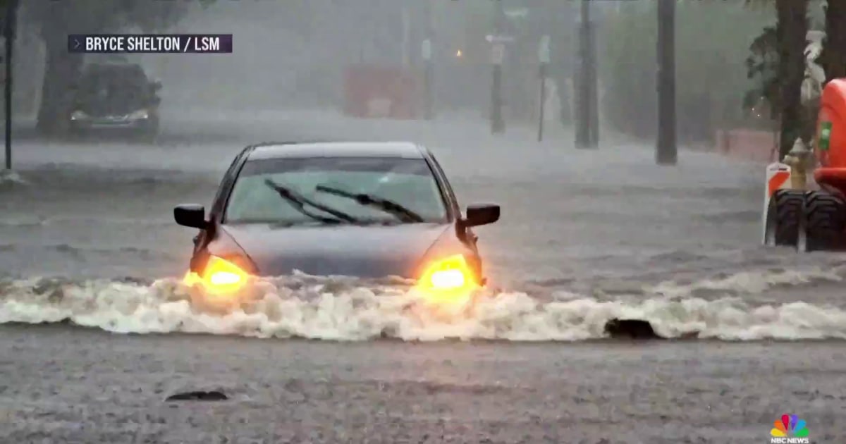 Powerful storm system moving up East Coast brings flooding to South