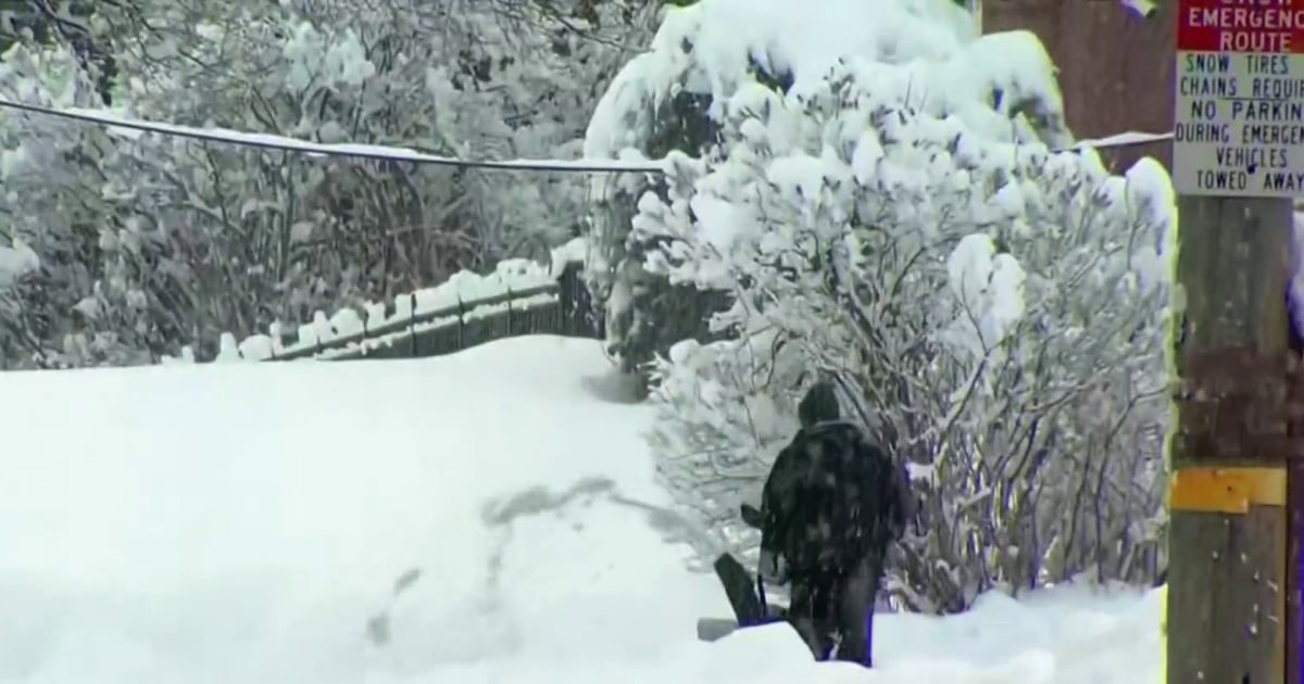 Snow Fast Moving Fast-moving storm dumps snow across parts of Northeast