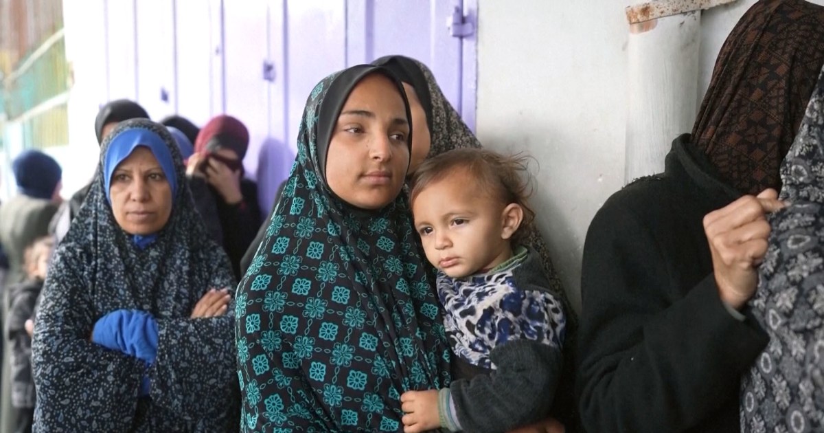 Gazans Queue For Bread In Rafah Amid A Humanitarian Crisis