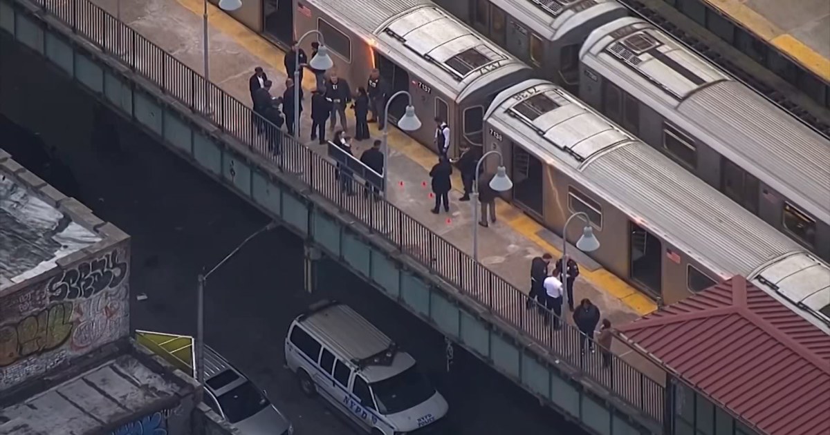 NYC subway station shooting leaves 1 dead, 5 injured