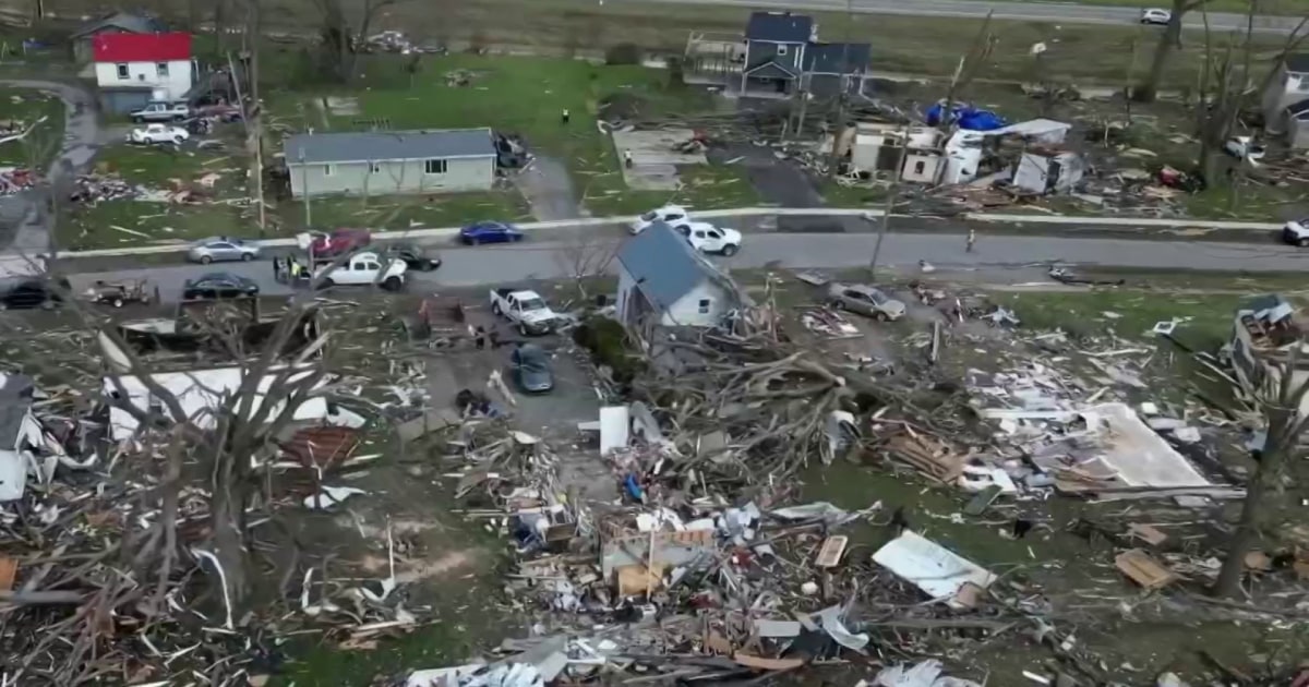 At least 3 deaths as tornadoes hit 9 states