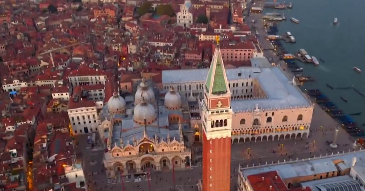 Venice introduces world's first tourist entrance fee