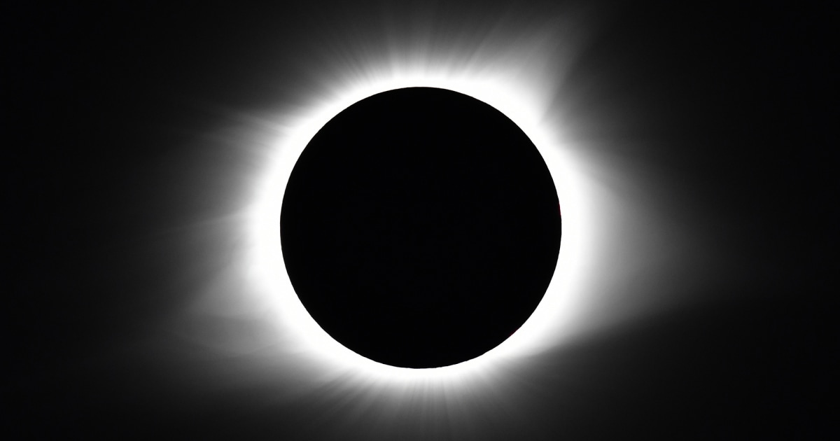 Live coverage: 2024 total solar eclipse