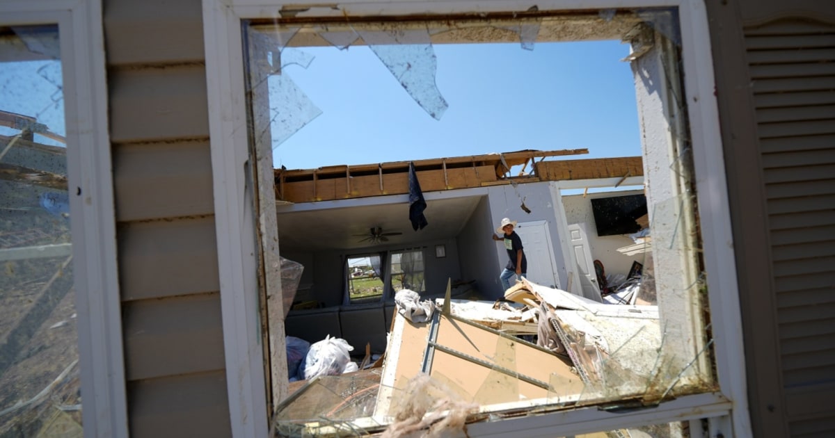 Severe storms slam the South causing at least 21 deaths