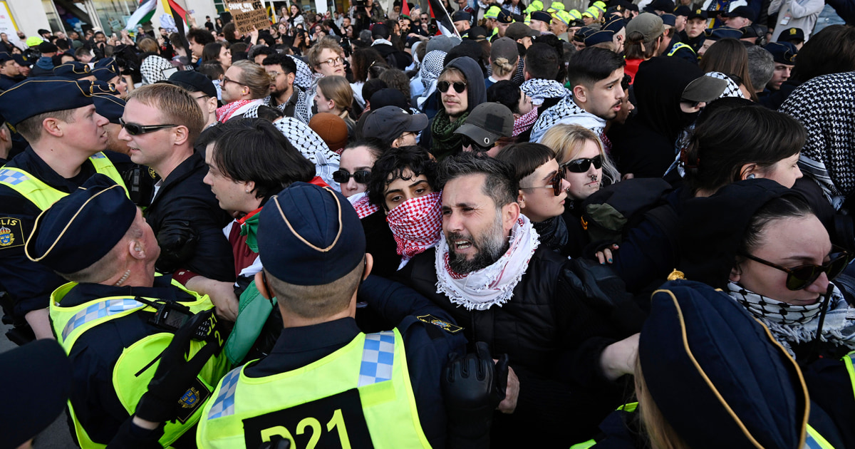 Des manifestants pro-palestiniens affrontent la police devant le lieu de l’Eurovision