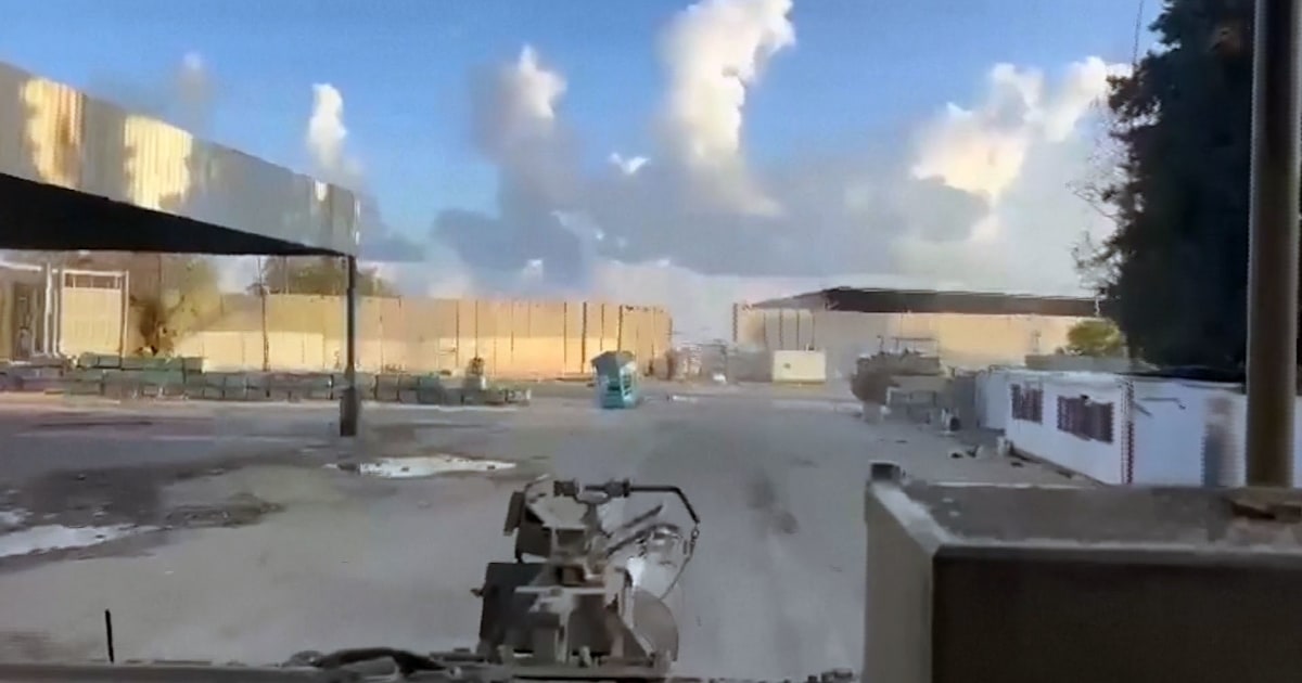 Video Shows Israeli Tanks At The Rafah Crossing Video Shows Israeli Tanks At The Rafah Crossing