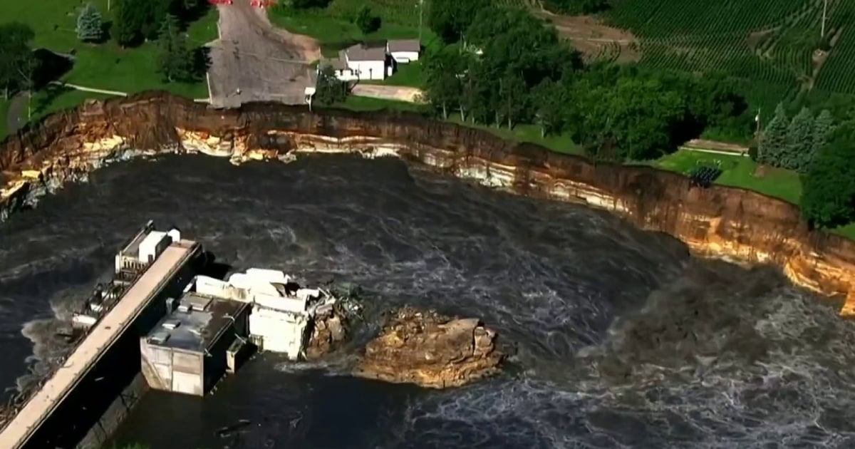 Catastrophic floods wash away homes and memories in Upper Midwest