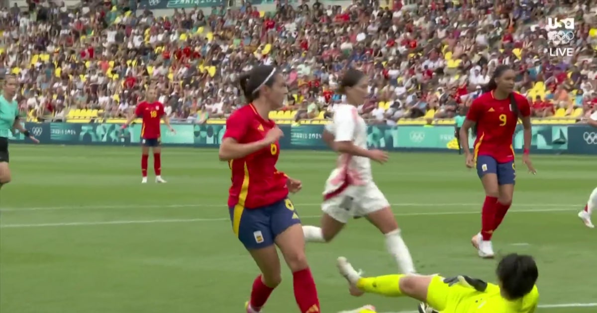 Spain scores goal to tie Japan
