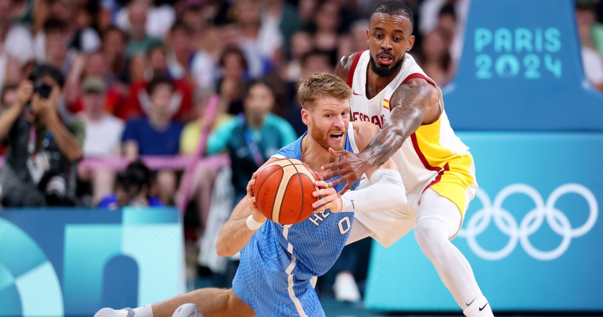 Giannis vs Spain