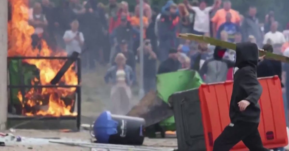 Far-right, anti-immigrant riots break out across the U.K