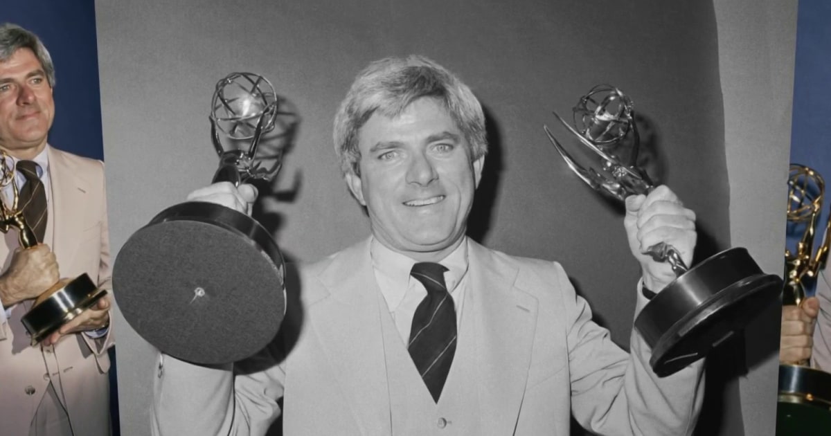 Pioneering talk show host Phil Donahue dies at 88