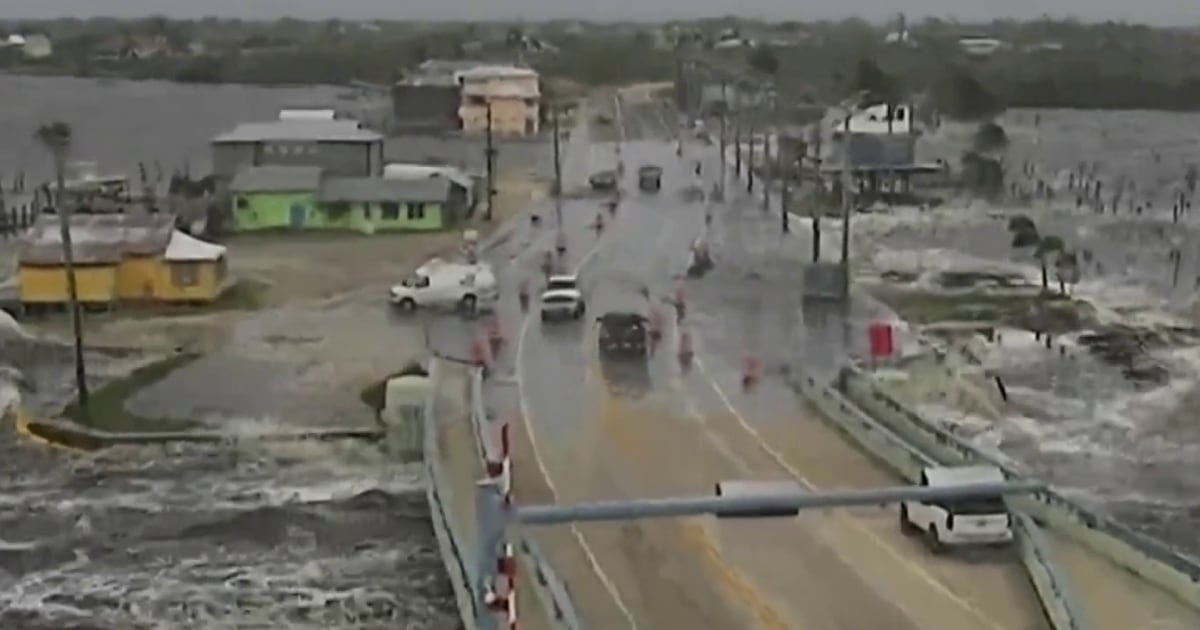 Helene blasts Florida with destructive winds, torrential rains and storm surge