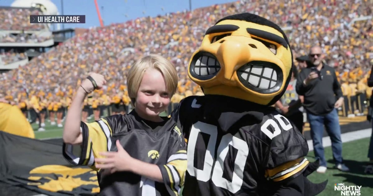 The heartwarming Iowa Hawkeye Wave football tradition