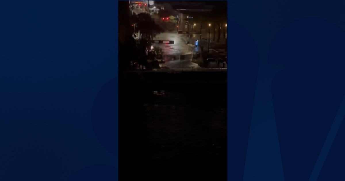 Hurricane Helene floods streets in downtown Tampa, Florida