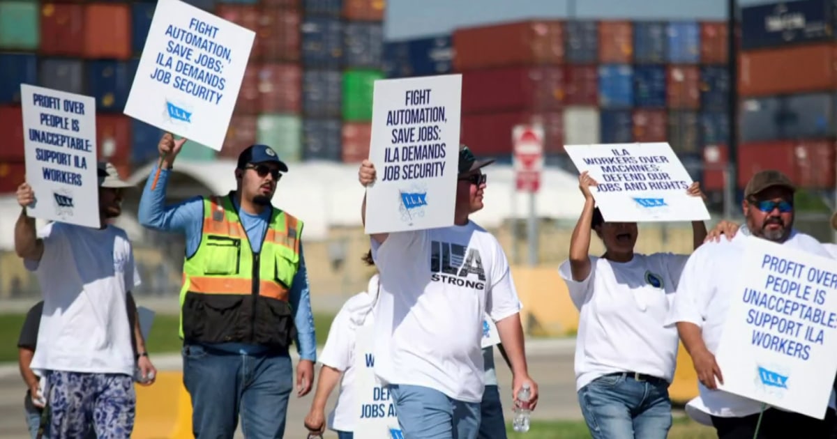 Tentative agreement reported in dockworkers strike