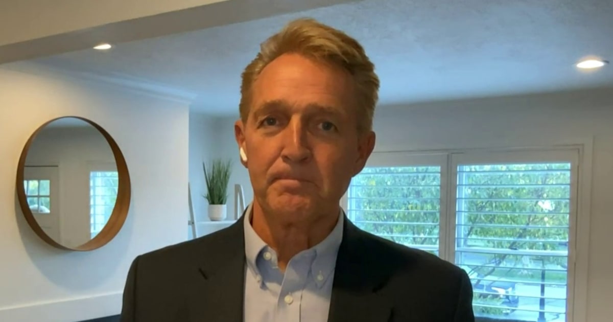 FMr.共和党ジェフ・フレーク上院議員、トランプ大統領を政策で引きずり出す