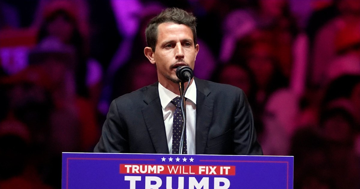 Comedian mocks Latinos at Trump&rsquo;s NYC rally