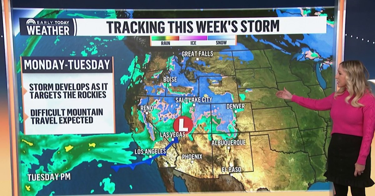 Storms threaten Thanksgiving week travel plans