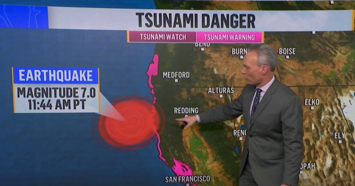 Northern California coast under tsunami warning after 7.0magnitude