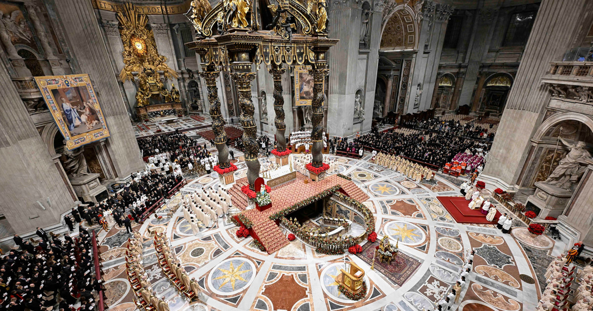 Full video Pope Francis leads Christmas Eve Midnight Mass