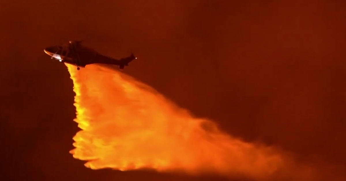 Las cuadrillas logran algunos avances para contener incendios masivos en Los Ángeles