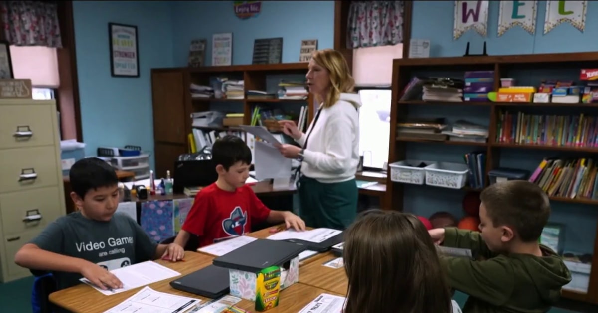 Rural Oklahoma school resists effort to place Bibles in public school