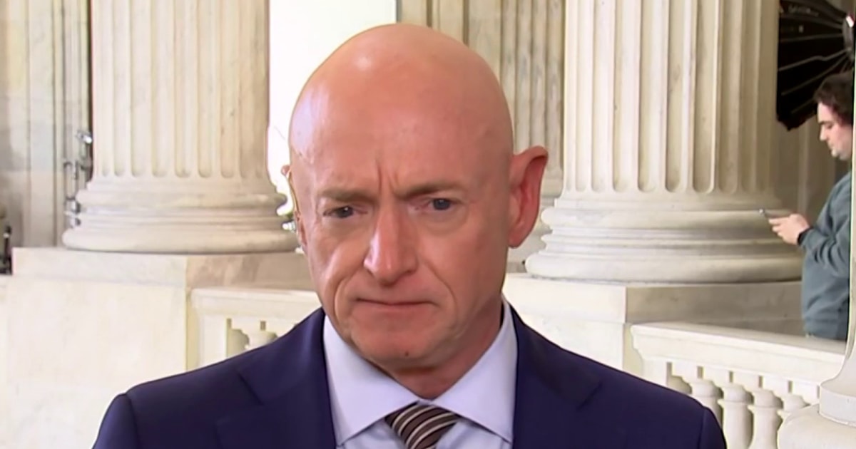 ‘This is not the first thing he has screwed up’: Sen. Mark Kelly calls on ...