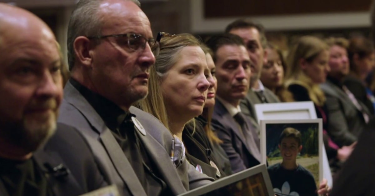 'Can't Look Away' examines how social media adversely impacts children