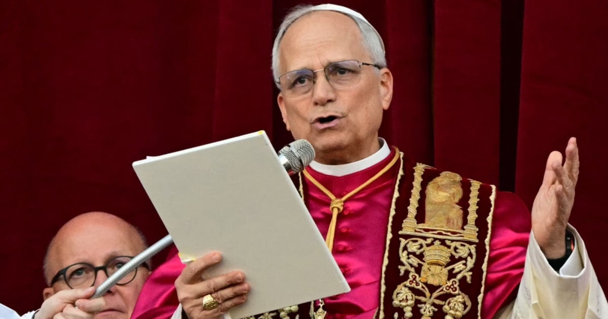 Watch Pope Leo XIVs full address from St. Peters Basilica balcony