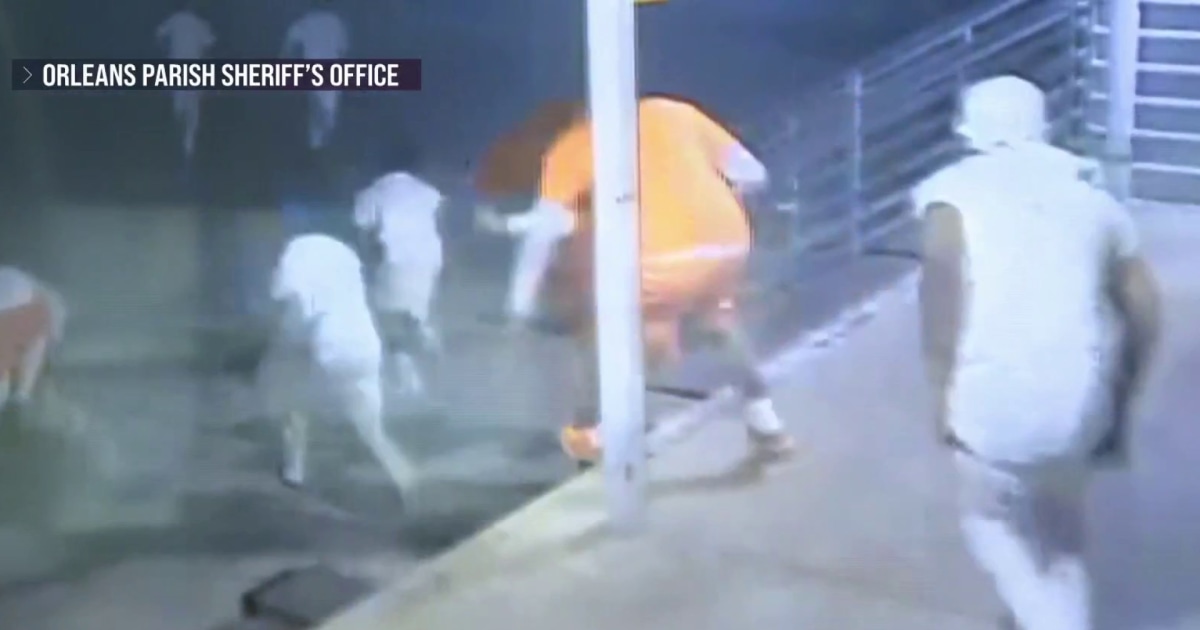 Urgent search for Louisiana escaped inmates