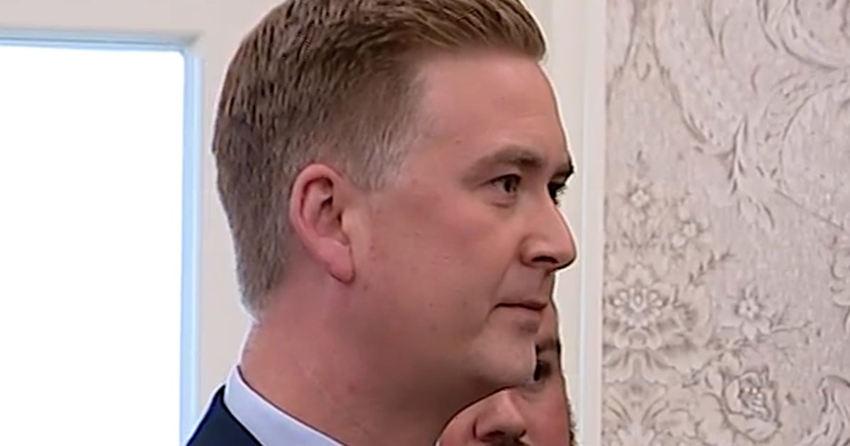 Musk deflects question about NYT report of drug use, family drama amid WH departure
