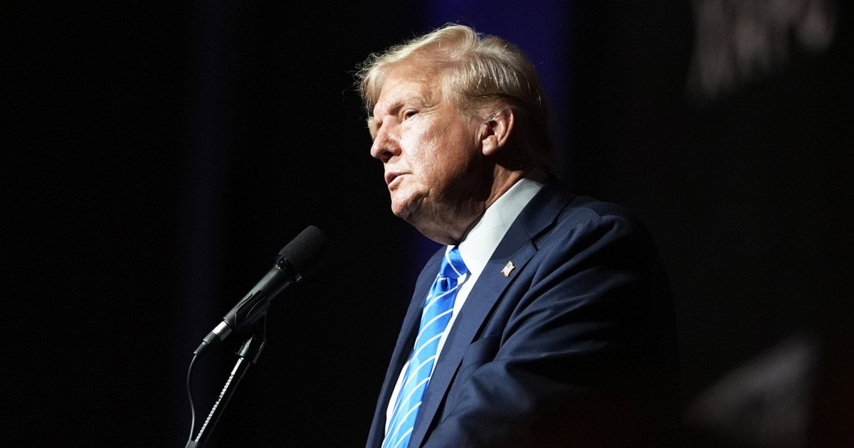 Trump delivers remarks at Arlington National Cemetery