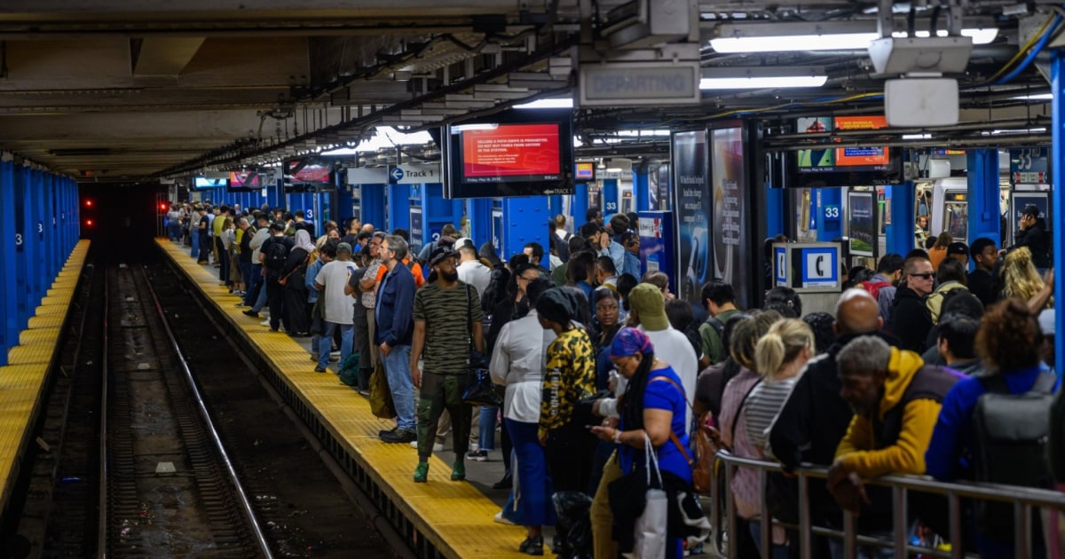 U.S. economy adds 139,000 jobs in May while unemployment rate holds steady