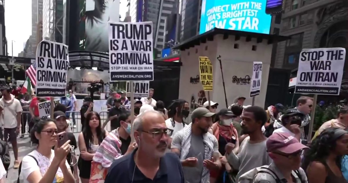 Anti-war protests form in New York City following U.S. strikes in Iran
