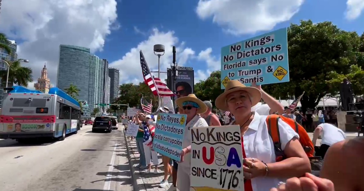 Thousands gather in cities across the country for No Kings rallies