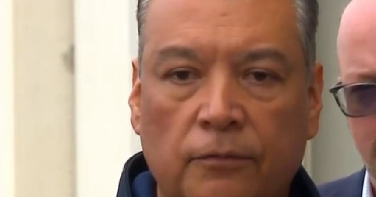 “Please continue peacefully protesting”: Sen. Padilla after forced removal from DHS presser